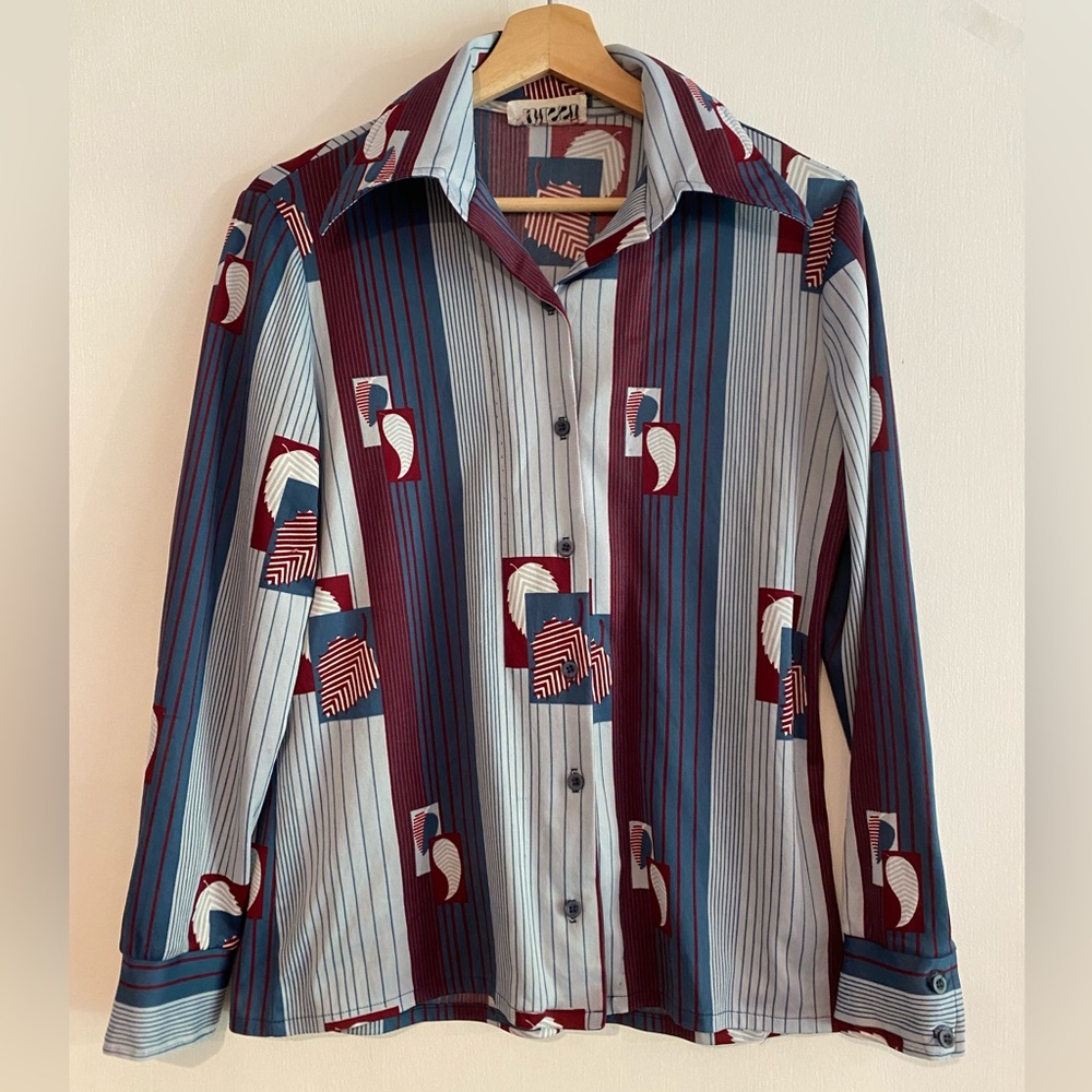 Trissi VINTAGE 1970s large woman’s collar button down shirt leaf print M/L